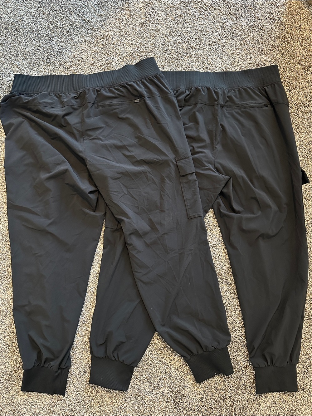 all in motion Black Women's Cargo Jogger Pants - Two Pairs - Picture 3 of 3
